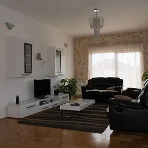 Adriana Apartament